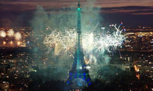 全球4大奇葩國(guó)慶節(jié):韓國(guó)一年慶5次,英國(guó)最“隨便”法國(guó)最奢侈_圖2 全球4大奇葩國(guó)慶節(jié):韓國(guó)一年慶5次,英國(guó)最“隨便”法國(guó)最奢侈_圖2