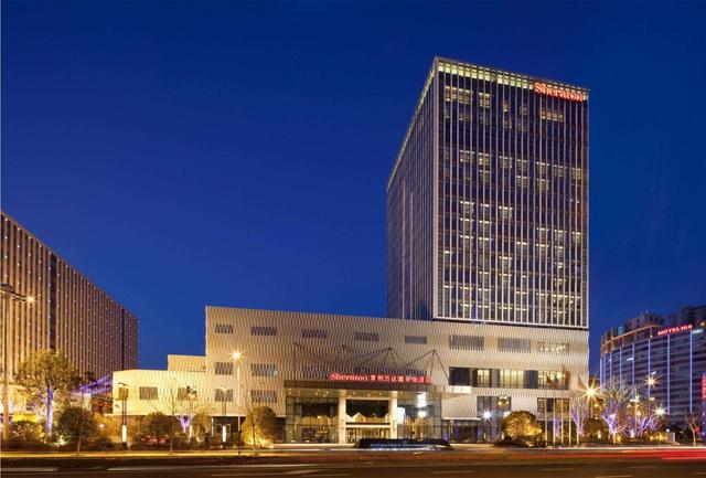 萬達繼續大甩賣:27億出清保險,15月減債2158億,負債還有多少?(圖3) 萬達繼續大甩賣:27億出清保險,15月減債2158億,負債還有多少?(圖3)